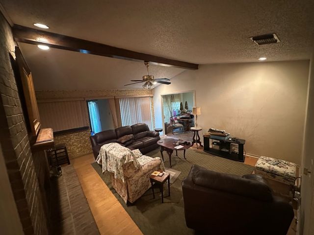 2517 Lawnview Drive, Carrollton, TX 75006