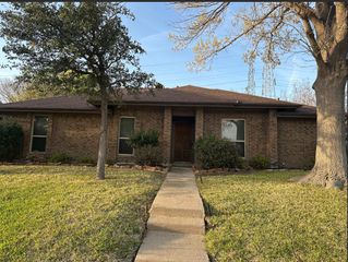 2517 Lawnview Drive, Carrollton, TX 75006