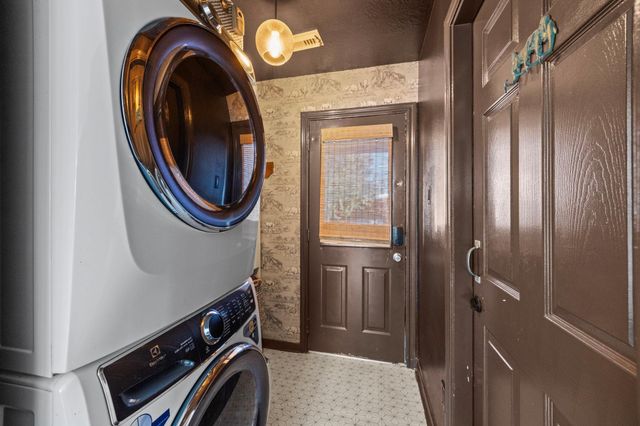 1324 Cleveland Street, Houston, TX 77019