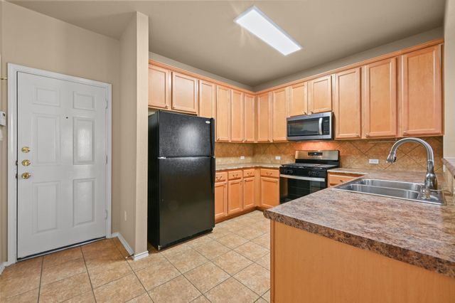 9201 Brodie LN 502, Austin, TX 78748