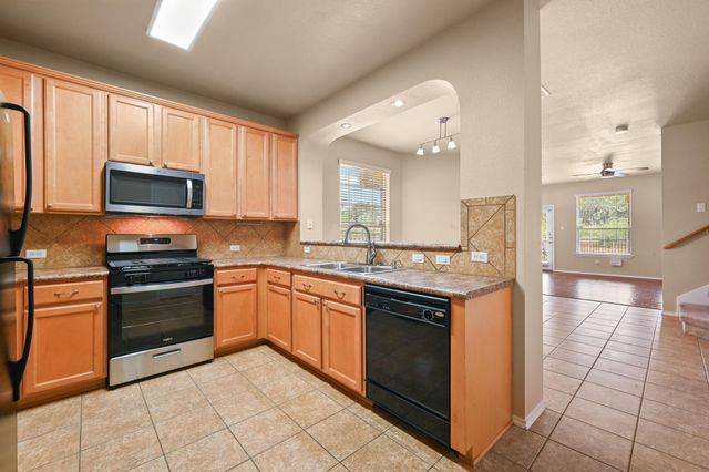 9201 Brodie LN 502, Austin, TX 78748