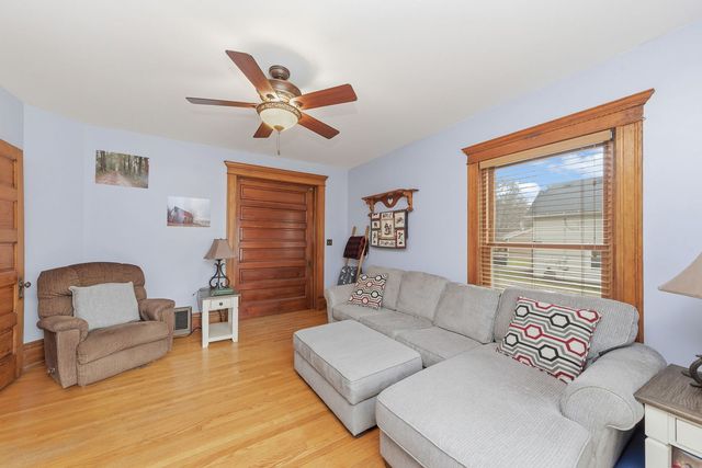 410 W Reader Street, Elburn, IL 60119