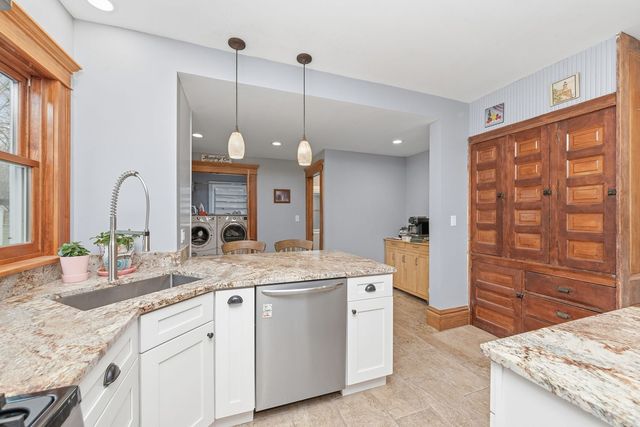 410 W Reader Street, Elburn, IL 60119