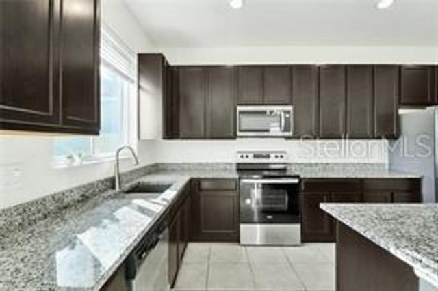 911 ALVANLEY COURT, Davenport, FL 33896