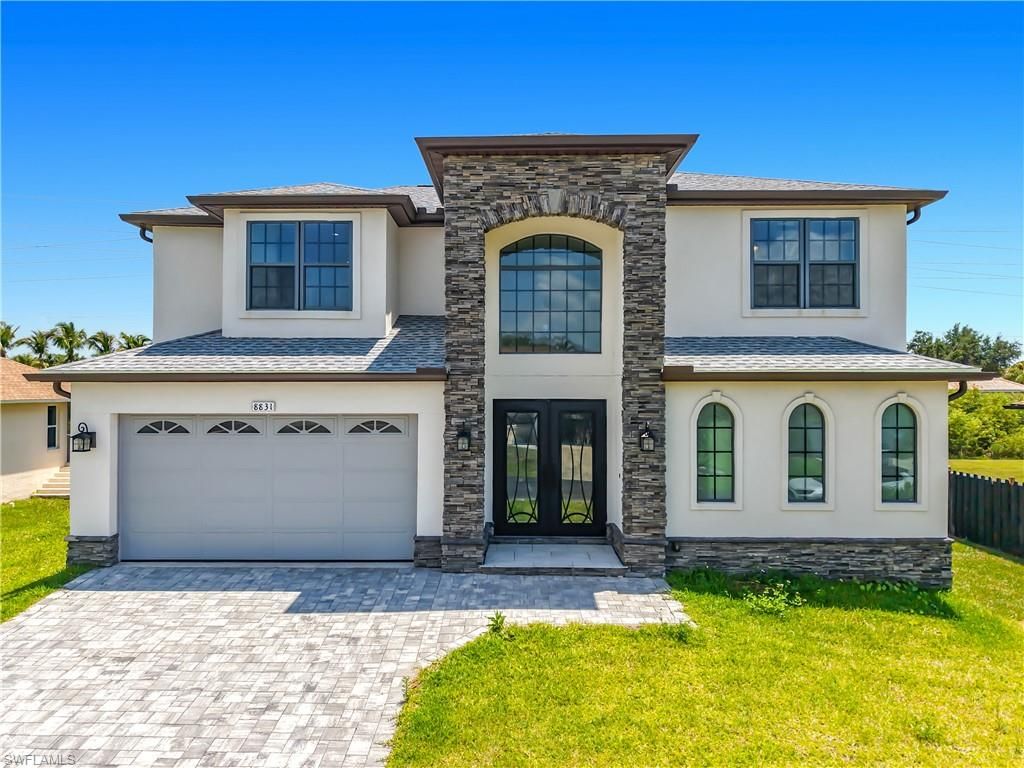 8831 Woodgate DR, FORT MYERS, FL 33908 — exterior