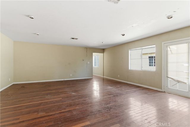 15000 Hamlin Street, Van Nuys, CA 91411