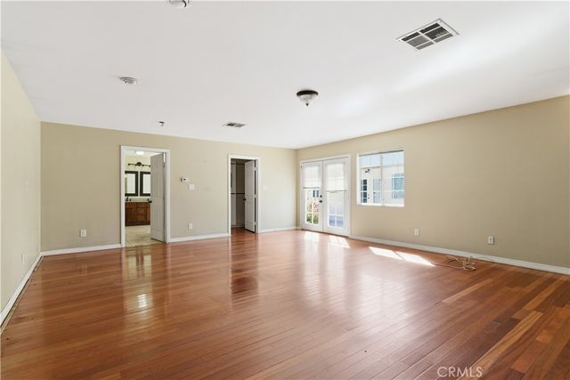 15000 Hamlin Street, Van Nuys, CA 91411