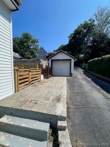 23 McKinley Avenue, Norwich, CT 06360