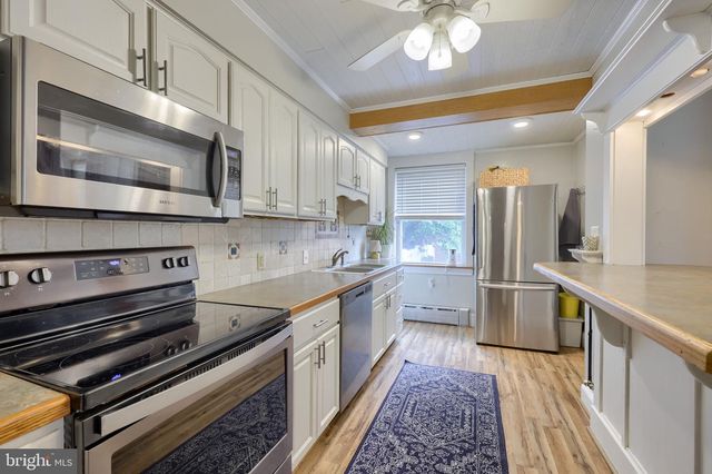 937 FOUNTAIN AVE, Lancaster, PA 17601