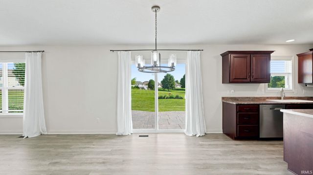 1360 Gateway Trail, Fort Wayne, IN 46845