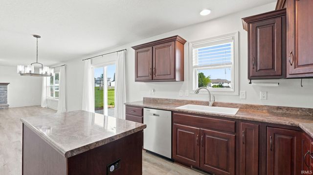 1360 Gateway Trail, Fort Wayne, IN 46845
