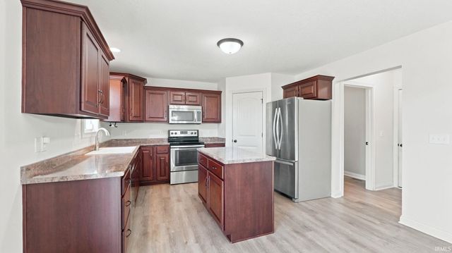 1360 Gateway Trail, Fort Wayne, IN 46845