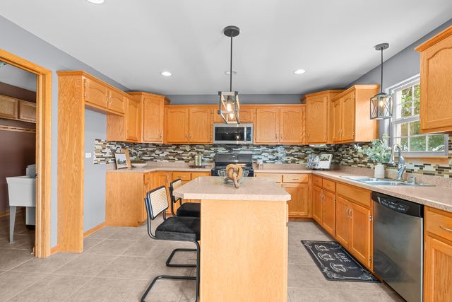 15726 Menominee Court, Manhattan, IL 60442
