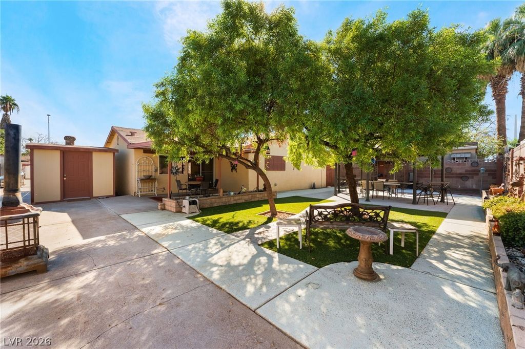 921 Macfarlane Street, Las Vegas, NV 89101 — photo 4