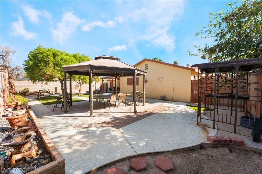 921 Macfarlane Street, Las Vegas, NV 89101 — photo 5