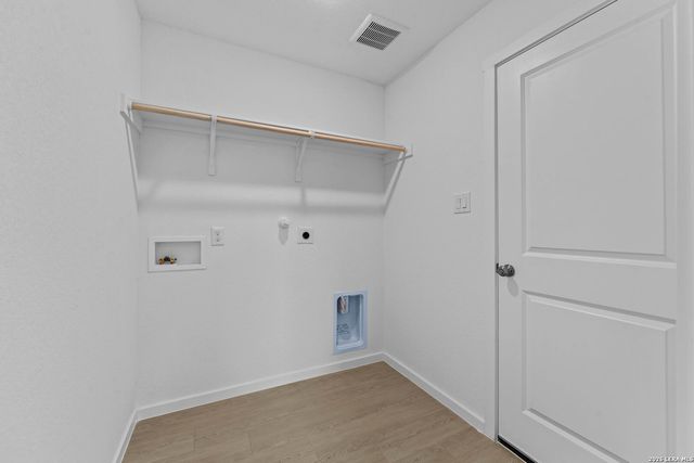 2068 Powell Place, Converse, TX 78109