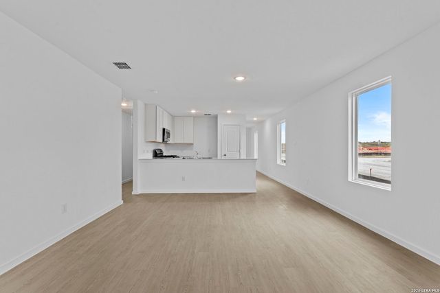 2068 Powell Place, Converse, TX 78109