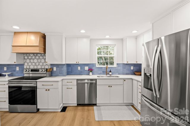 417 Regency Drive, Charlotte, NC 28211