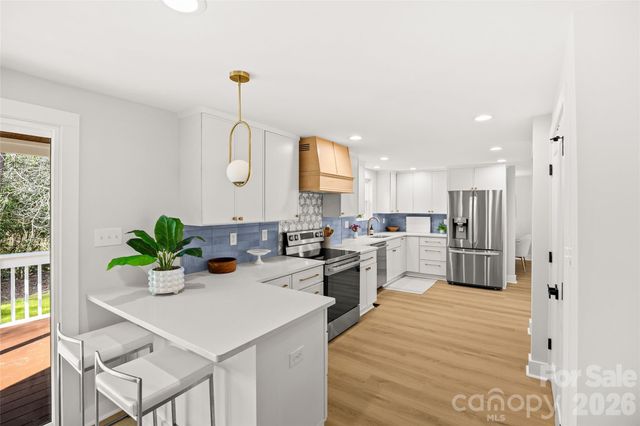 417 Regency Drive, Charlotte, NC 28211