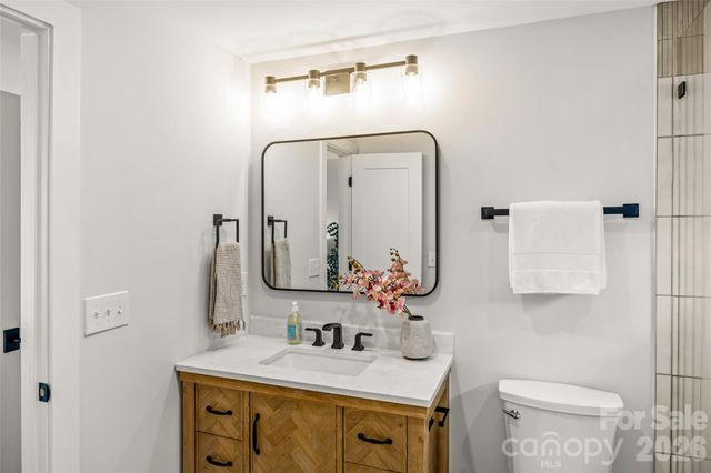 417 Regency Drive, Charlotte, NC 28211