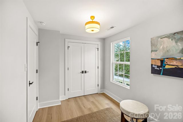 417 Regency Drive, Charlotte, NC 28211