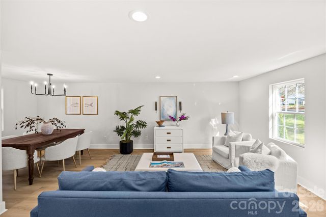 417 Regency Drive, Charlotte, NC 28211