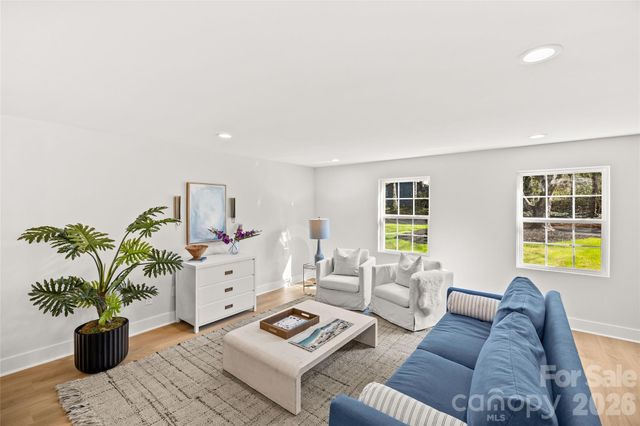 417 Regency Drive, Charlotte, NC 28211