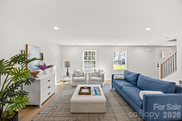 417 Regency Drive, Charlotte, NC 28211