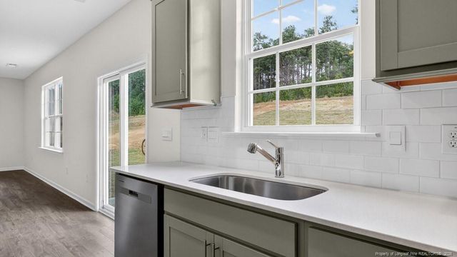 706 Lazy Elm Lane, Aberdeen, NC 28315