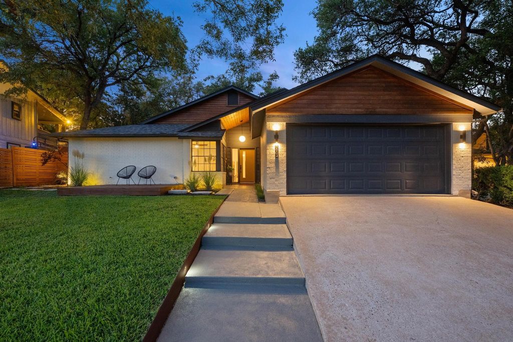 2904 Norfolk DR, Austin, TX 78745