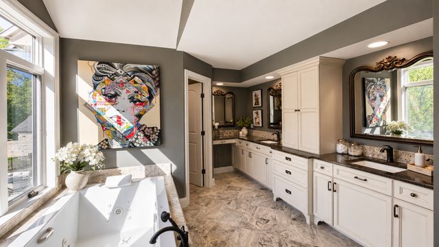 8140 134th Street W, Apple Valley, MN 55124