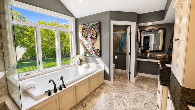 8140 134th Street W, Apple Valley, MN 55124