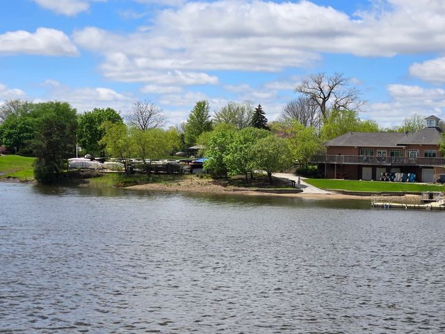 1955 N Stillwater Road 0, Arlington Heights, IL 60004