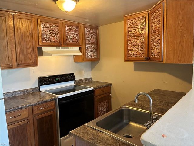 3857 Schooner TRL, Chesapeake, VA 23321