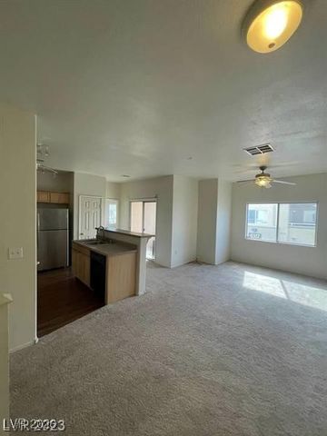 6316 BEIGE BLUFF Street 201, North Las Vegas, NV 89081