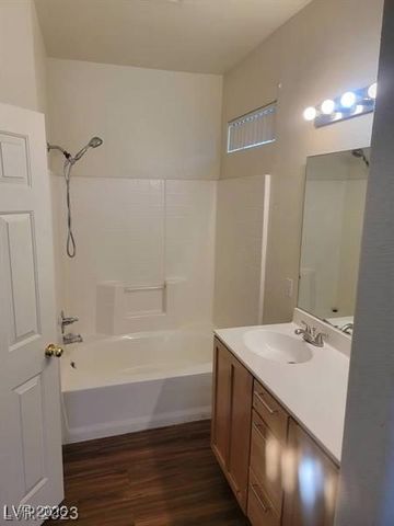 6316 BEIGE BLUFF Street 201, North Las Vegas, NV 89081