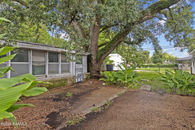 8287 La-182, Opelousas, LA 70570
