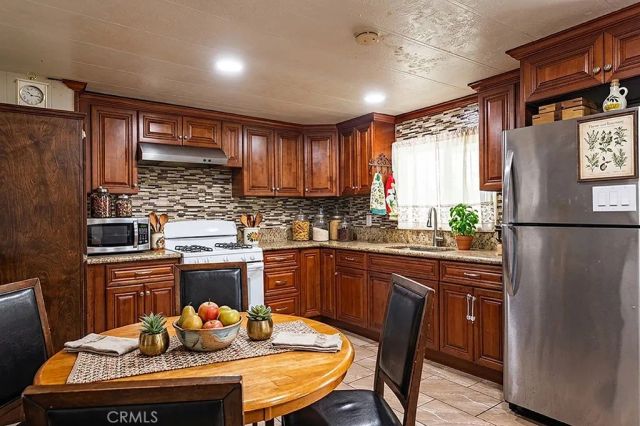 4901 Green River 125, Corona, CA 92878