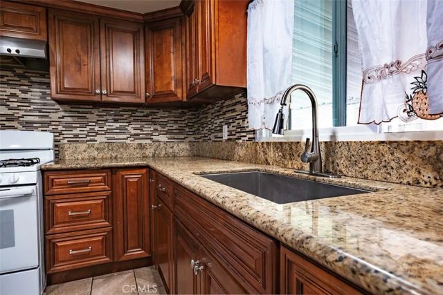 4901 Green River 125, Corona, CA 92878