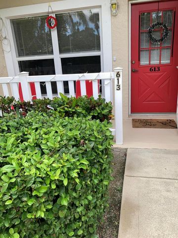 613 NW San Remo Circle, Port St. Lucie, FL 34986