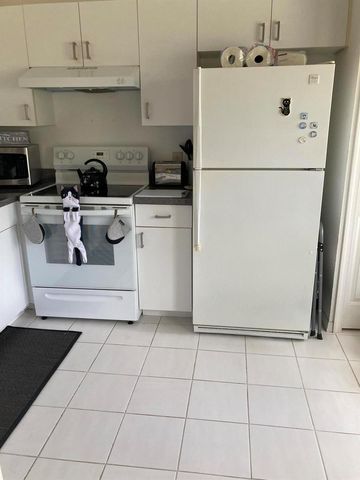 613 NW San Remo Circle, Port St. Lucie, FL 34986