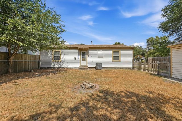 111 Atkinson Drive, Sherman, TX 75092