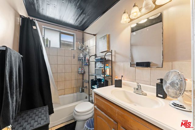 1514 Steele Avenue, Los Angeles, CA 90063
