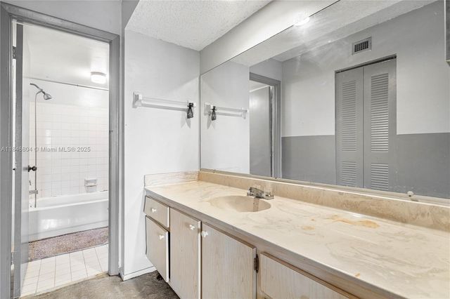 6195 Rock Island Rd 413, Tamarac, FL 33319