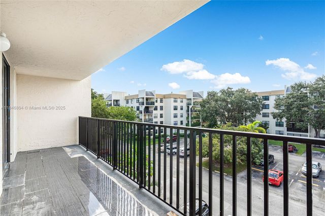 6195 Rock Island Rd 413, Tamarac, FL 33319
