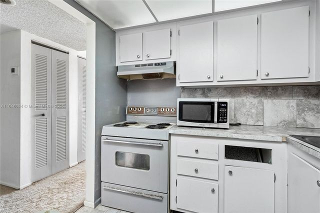 6195 Rock Island Rd 413, Tamarac, FL 33319