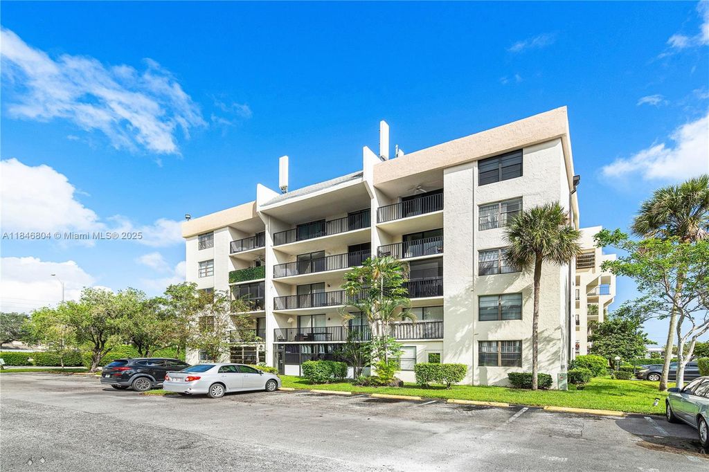 6195 Rock Island Rd 413, Tamarac, FL 33319