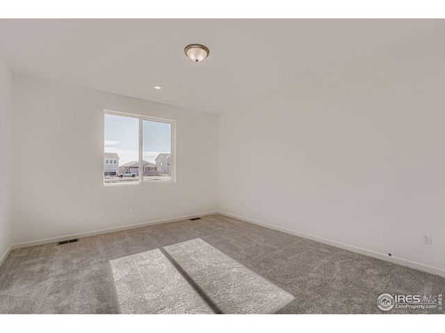 204 Sugar Beet Ln, Berthoud, CO 80513