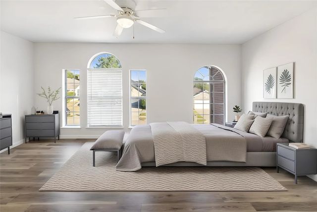 813 Silverbrook Drive, Saginaw, TX 76179