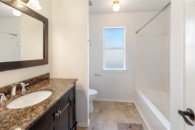 813 Silverbrook Drive, Saginaw, TX 76179